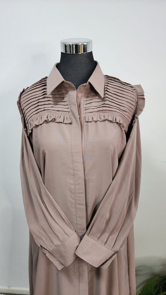 Beige Pleated Front-Open Abaya with Collar – Lightweight Modest Wear for Everyday Elegance