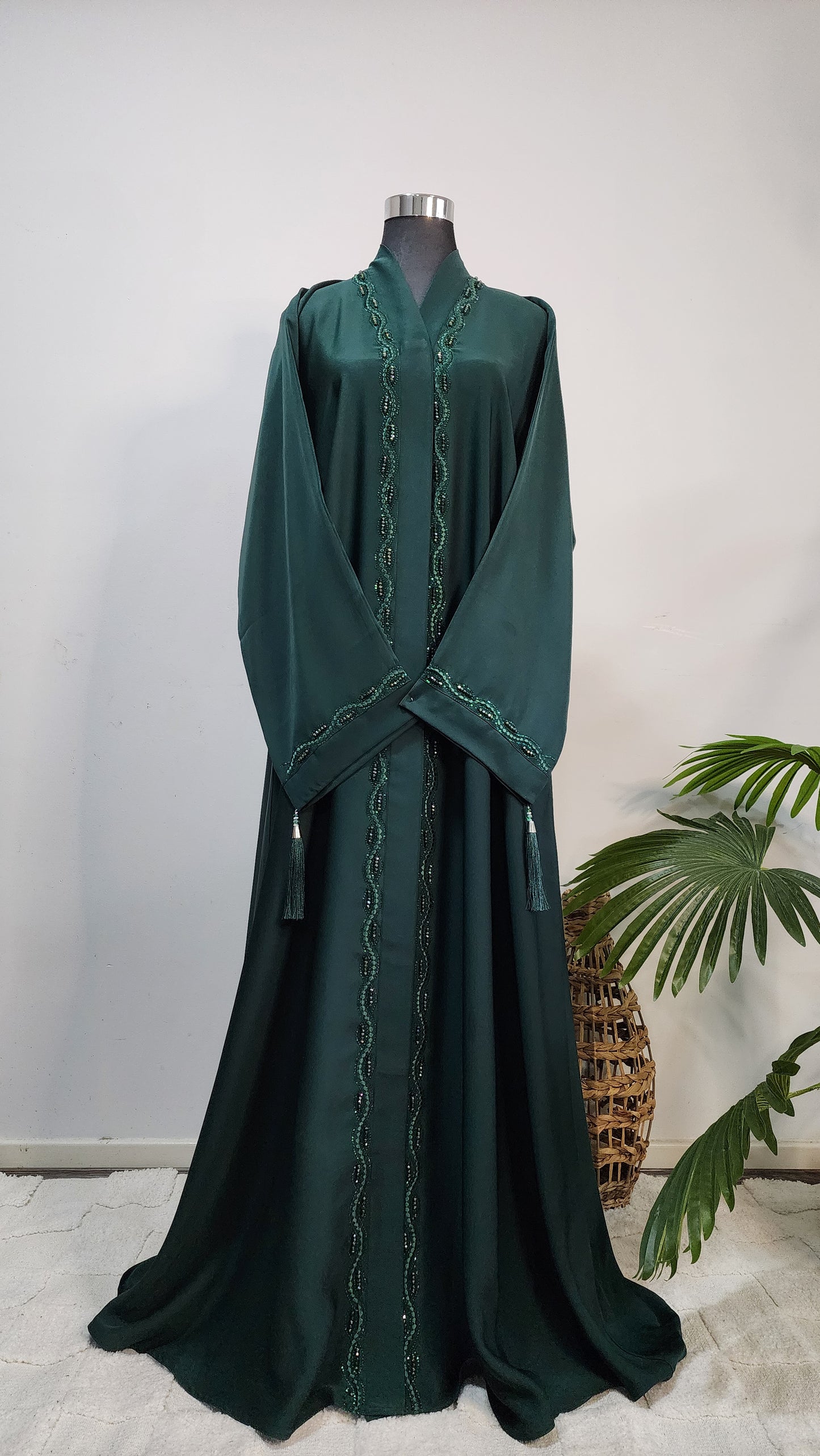 Emerald Green Embellished Abaya – Elegant Modest Wear with Beaded Detailing