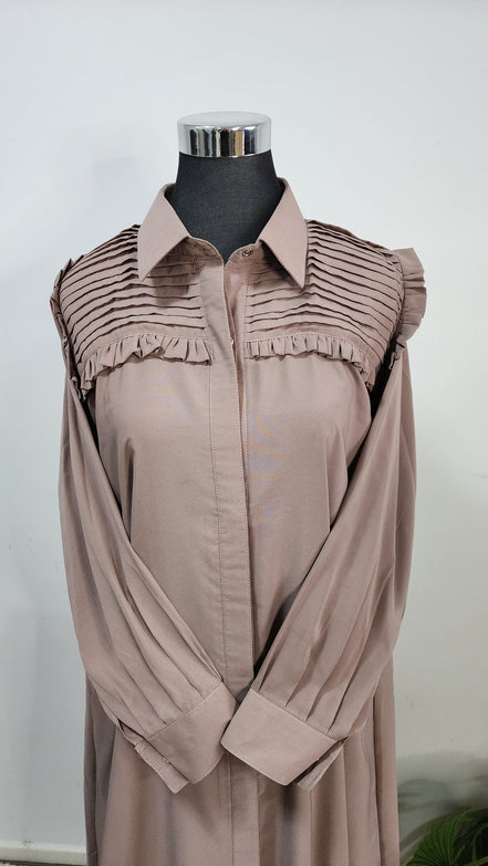 Beige Pleated Front-Open Abaya with Collar – Lightweight Modest Wear for Everyday Elegance