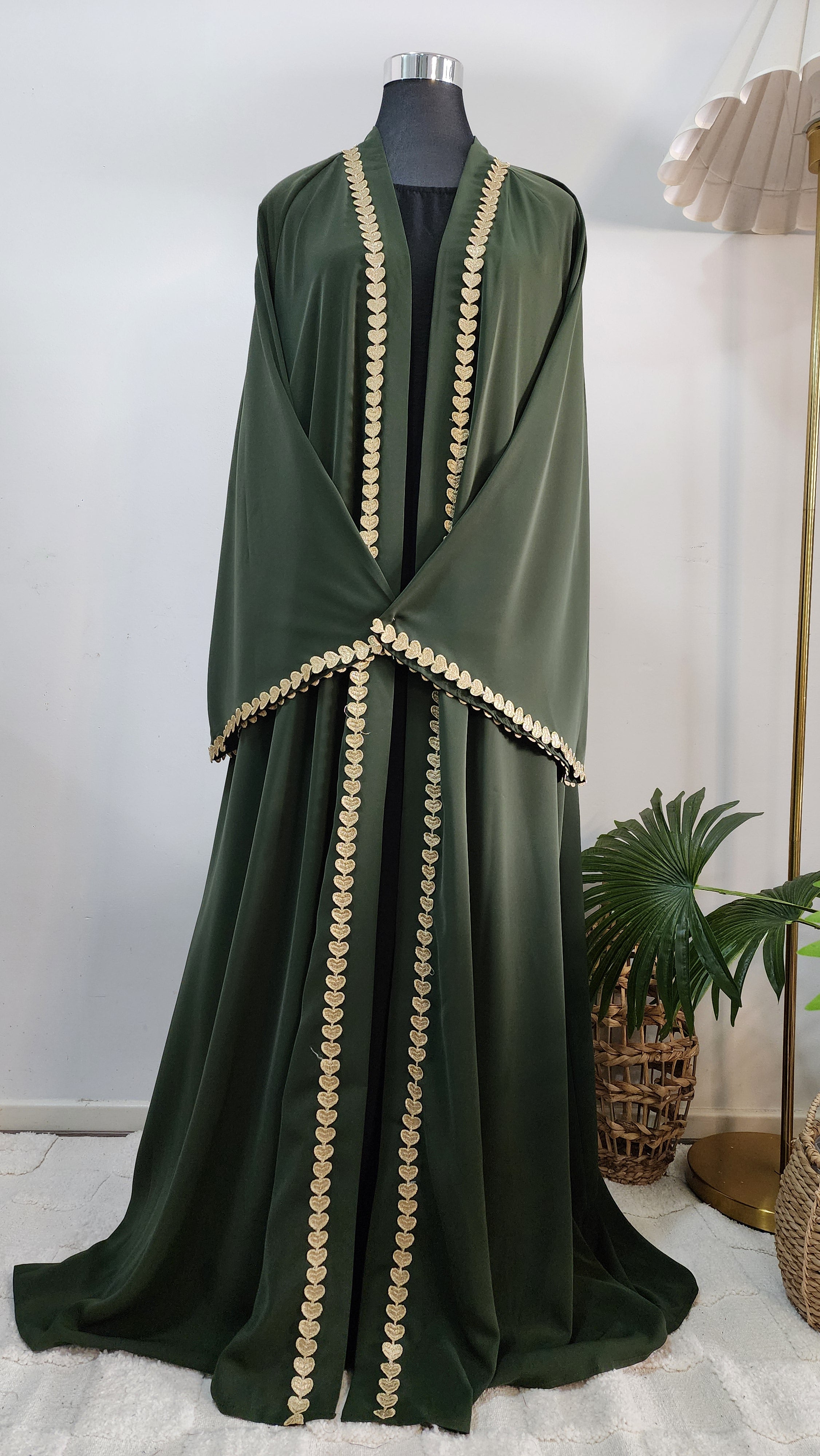 Green front open Abaya with Heart detailing – Elegant Modest Wear