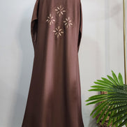 Brown Embroidered Abaya with Floral Detailing – Modest Elegant Wear