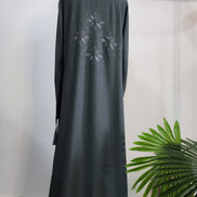 Green Embroidered Abaya with Floral Detailing – Modest Elegant Wear