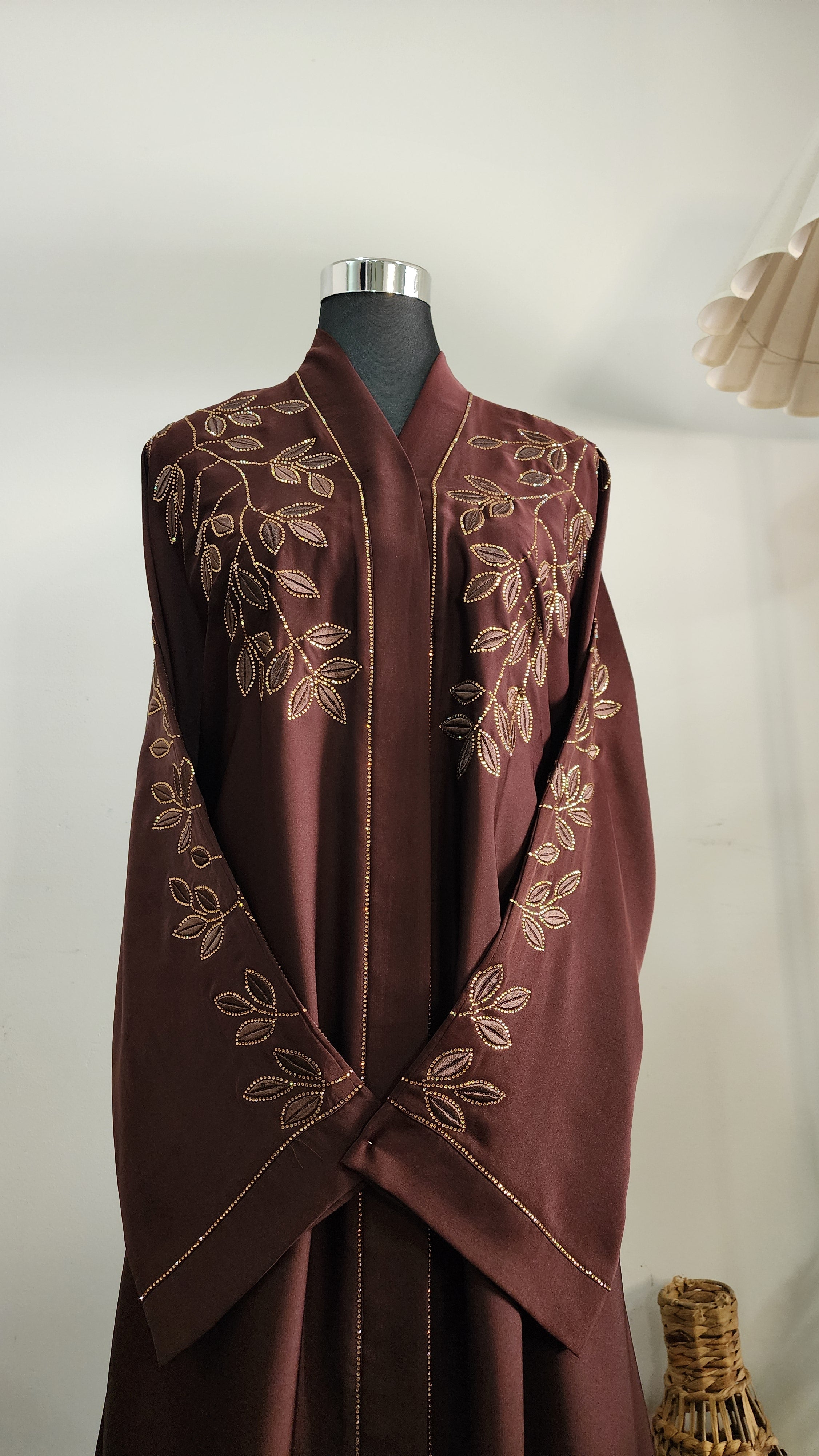 Brown Abaya with Leaf Embroidery and Belted Design – Elegant Modest Wear