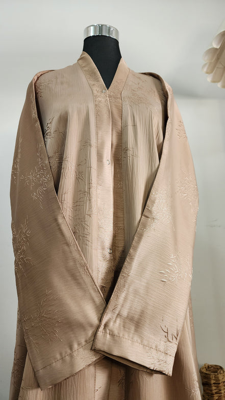 Champagne Textured Abaya – Minimal Luxury with Subtle Embroidery