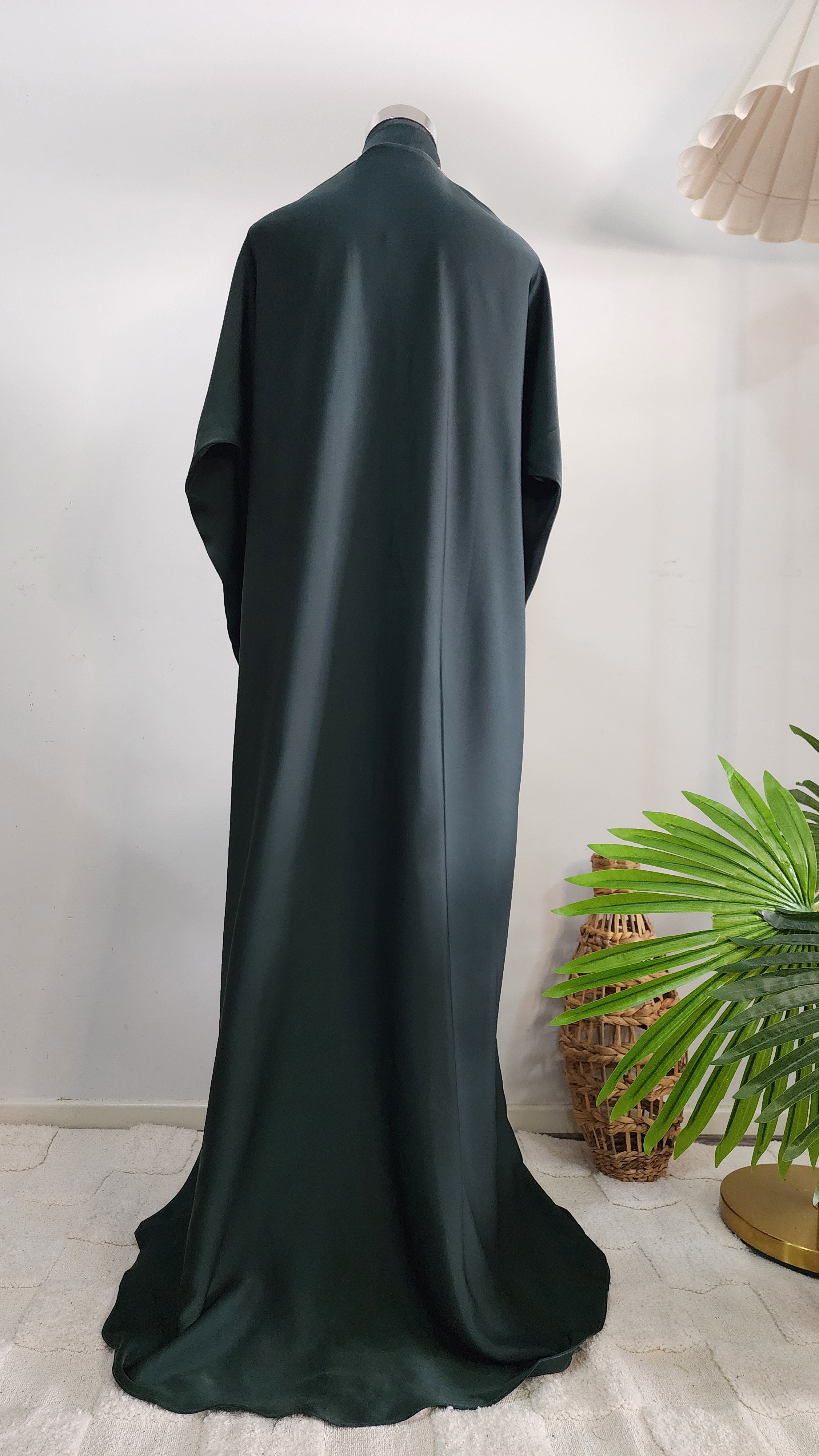 Emerald Green Abaya with Subtle Gold Lining – Timeless Minimal Elegance