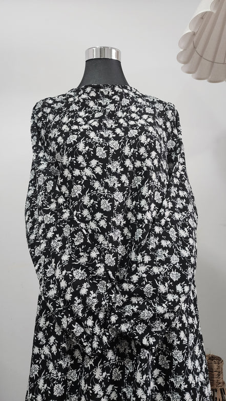 Black Floral Maxi Abaya – Lightweight, Wrinkle-Free Summer Fabric