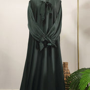Emerald Green Bow-Tie Abaya – Elegant Satin Finish