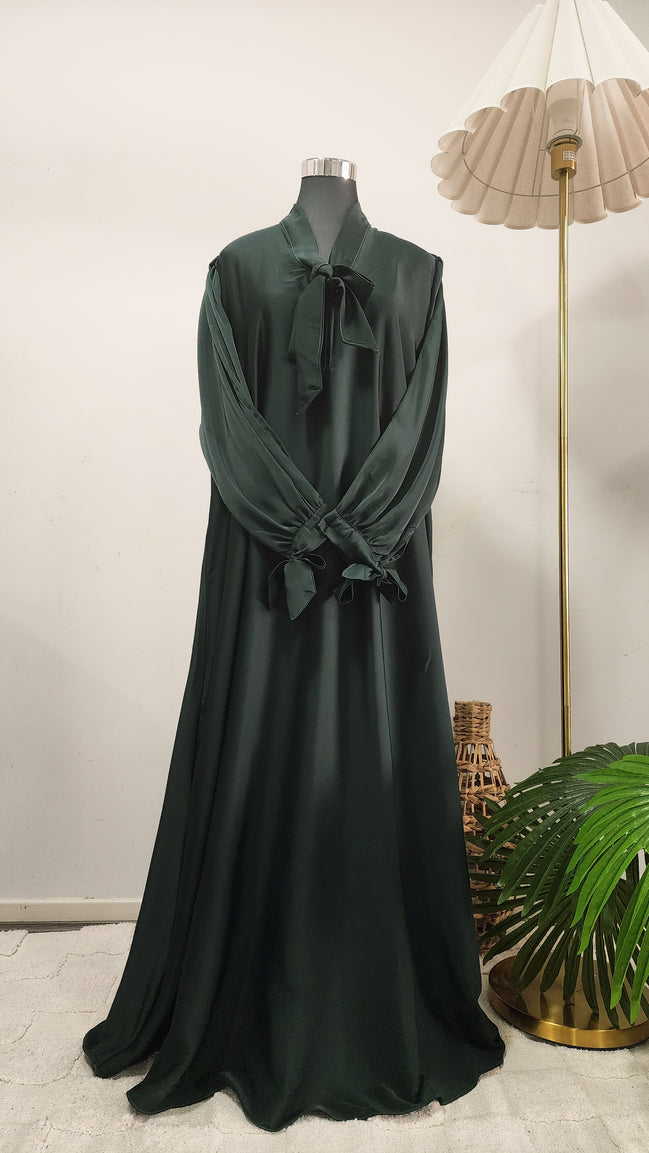 Emerald Green Bow-Tie Abaya – Elegant Satin Finish
