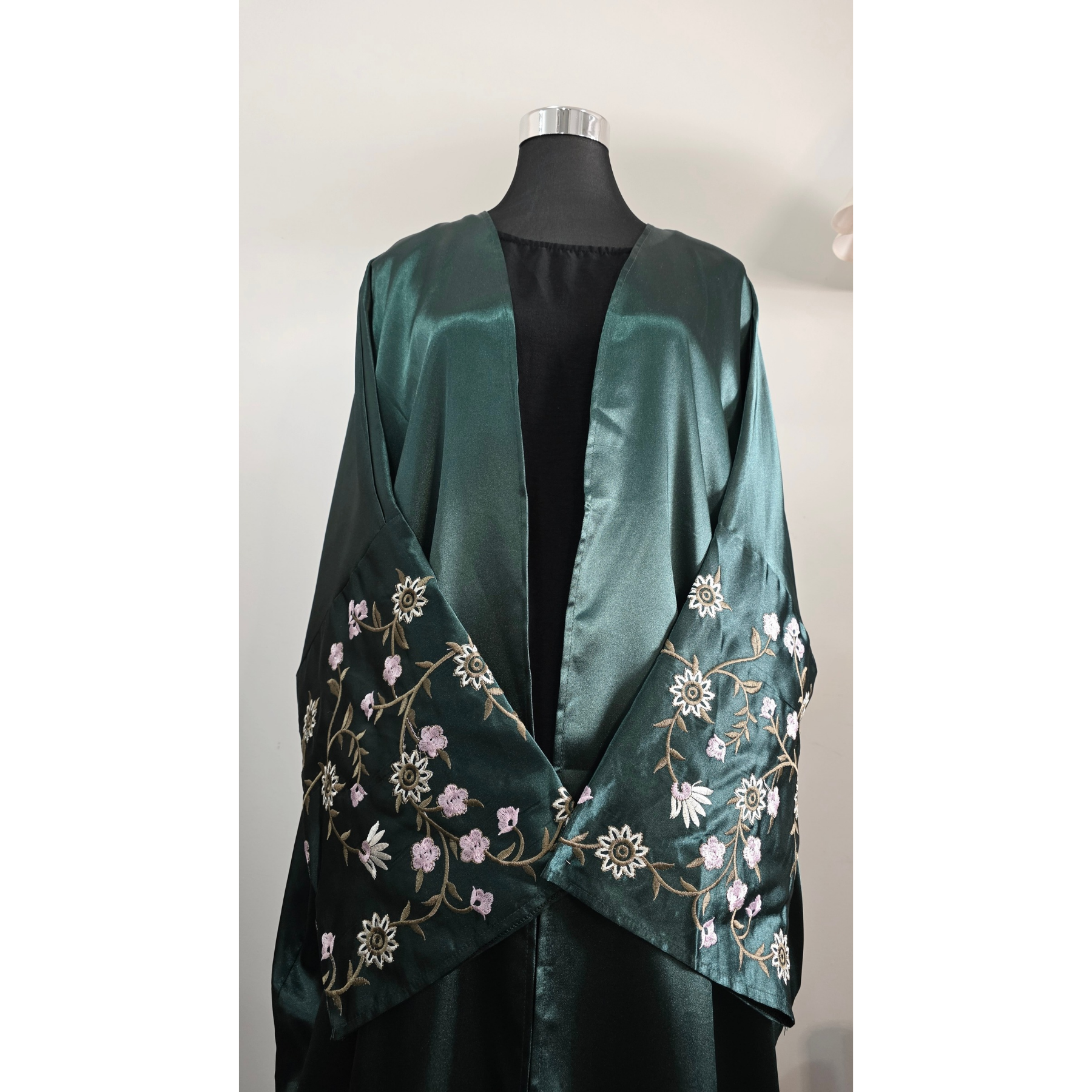 Elegant Satin Embroidered Abaya – Emarald Green Floral Design